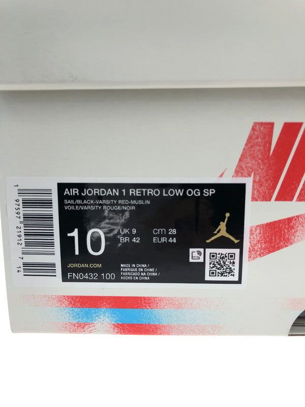 【中古美品】【メンズ】 NIKE ナイキ × TROPHY ROOM トロフィールーム 別注 コラボ AIR JORDAN 1 LOW OG FN0432-100 エアージョーダン1 ロー オリジナル スニーカー 靴 160-241212-SY-01-iwa サイズ:28.0cm カラー:SAIL/BLACK-VARSITY RED-MUSLIN 万代Net店