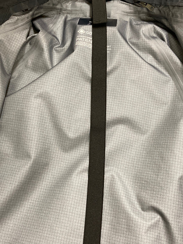 【中古品】【メンズ】 ACRONYM アクロニウム GORE-TEX PRO JACKET J96-GT ゴアテック プロ ジャケット アウター 141-250805-jt-30-min サイズ:S カラー:ブラック 万代Net店