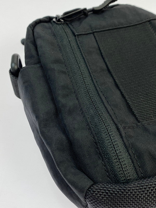 【中古品】【メンズ/レディース】 PALACE パレス SHOT 2 BAG ショット 2 バッグ ショルダーバッグ カバン 188-250917-yn-12-min カラー:ブラック 万代Net店