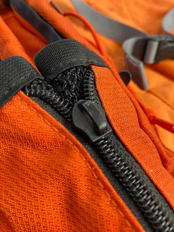 【中古品】【メンズ/レディース】 L.L.Bean エルエルビーン ESCAPE BACKPACK エスケープ バックパック カバン リュック 188-251023-jt-20-min カラー:オレンジ 万代Net店