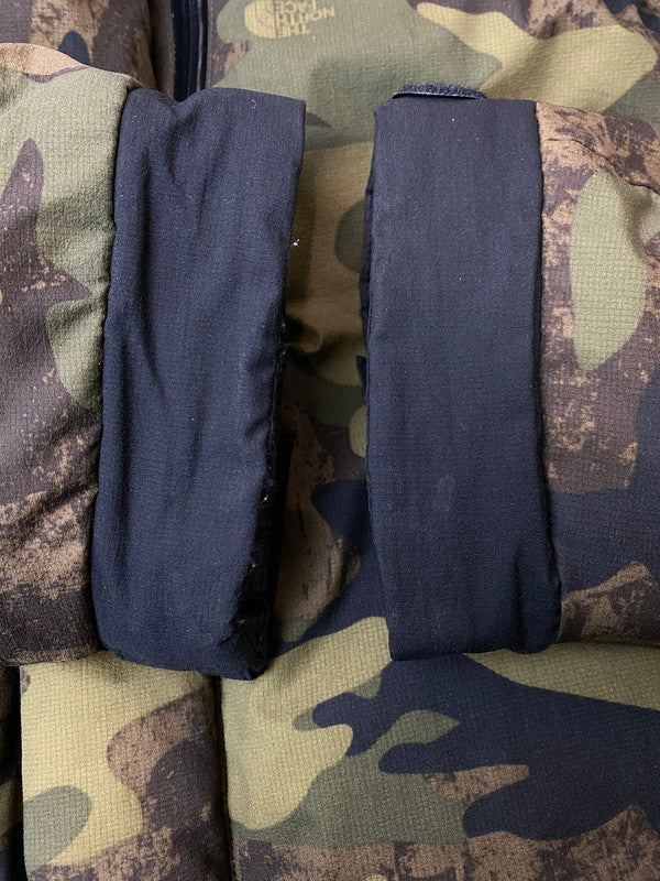 【中古品】【メンズ】 THE NORTH FACE ザ・ノースフェイス NOVELTY BALTRO LIGHT JACKET TNF CAMO ND92341 ベルティー バルトロ ライト ジャケット メンズ アウター 144-251205-em-47-min サイズ:XL カラー:グリーン系(カモ) 万代Net店