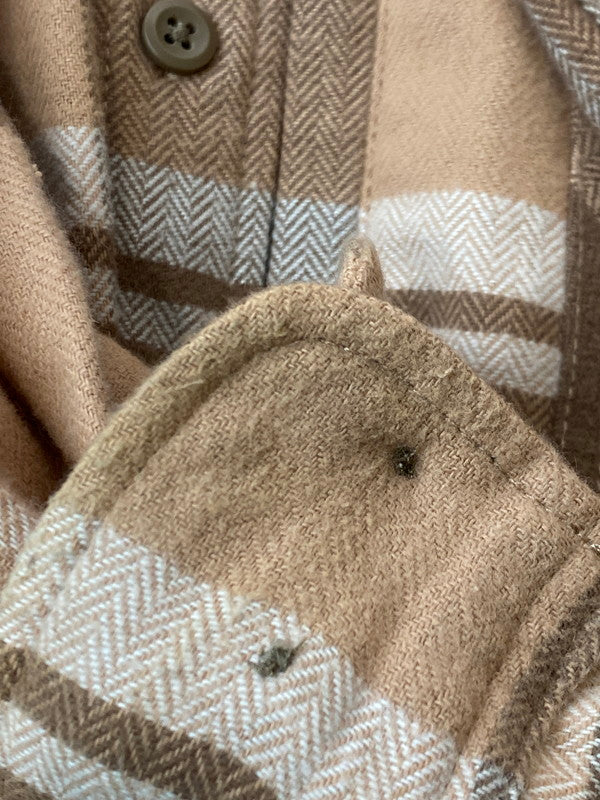 【中古品】【メンズ】 Carhartt WIP カーハート ワークインプログレス × INVINCIBLE インビジブル 別注 コラボ 24AW L/S WORK SHIRT MAX A242060 ロングスリーブ ワークシャツ マックス 長袖 トップス 142-251210-kk-49-min サイズ:M カラー:COCA MOCHA 万代Net店