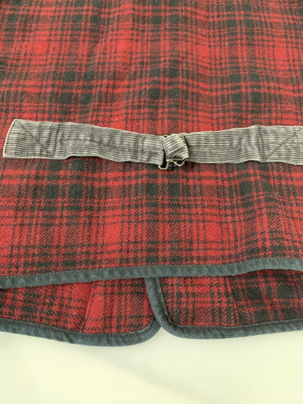 【中古品】【メンズ】 SUGAR CANE シュガーケーン FICTION ROMANCE 21.25OZ.WOOL CHECK CRUISER VEST SC13207 フィクションロマンス 21.25オンス ウールチェック クルーザー ベスト 145-260322-em-19-min サイズ:40 カラー:レッド/ブラック(チェック柄) 万代Net店
