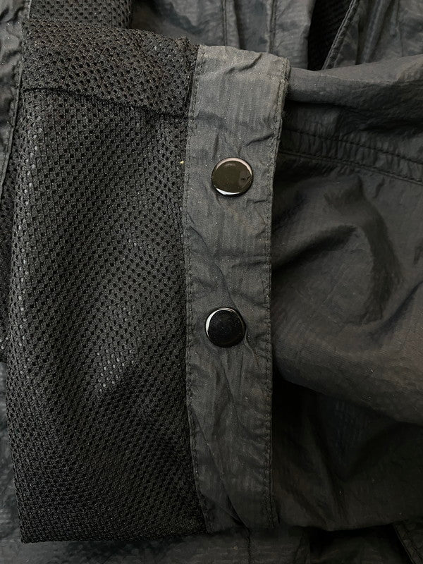 【中古品】【メンズ】 STONE ISLAND ストーンアイランド SEERSUCKER-TC JACKET 721544229 シアサッカー ティーシー ジャケット メンズアウター 141-260213-em-46-min サイズ:XL カラー:ブラック 万代Net店