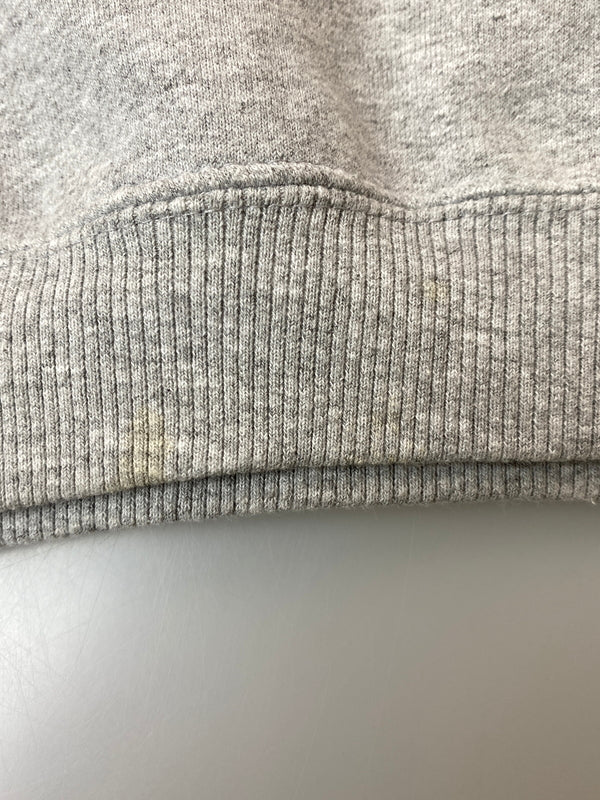 【中古品】【メンズ】 GILDAN ギルダン HERSHEY'S L/S SWEAT SHIRT ロングスリーブ スウェットシャツ トレーナー トップス 146-260715-yn-07-min サイズ:S カラー:グレー 万代Net店