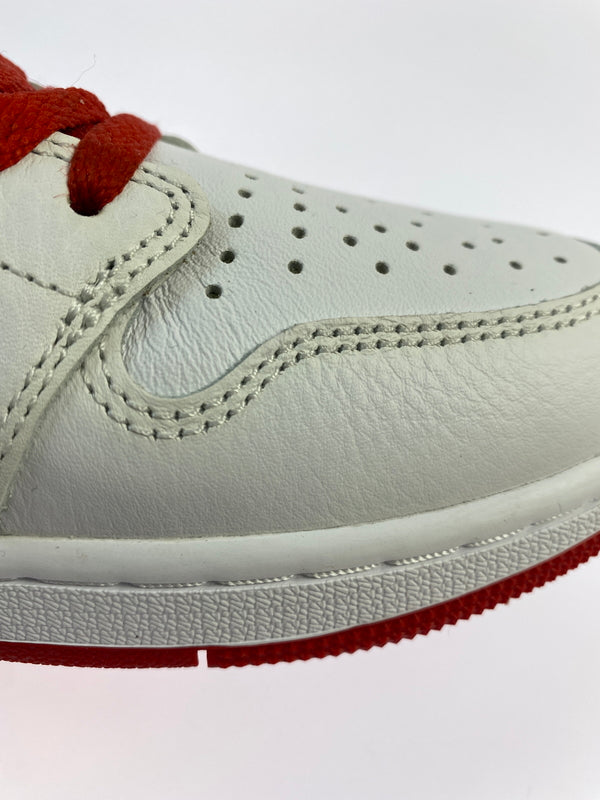 【中古品】【メンズ】 NIKE ナイキ CZ0790-161 AIR JORDAN 1 RETRO LOW OG エアージョーダン1 レトロ ロー スニーカー 靴 160-260625-jt-17-min サイズ:US 10 28.0cm カラー:WHITE AND UNIVERSITY RED 万代Net店