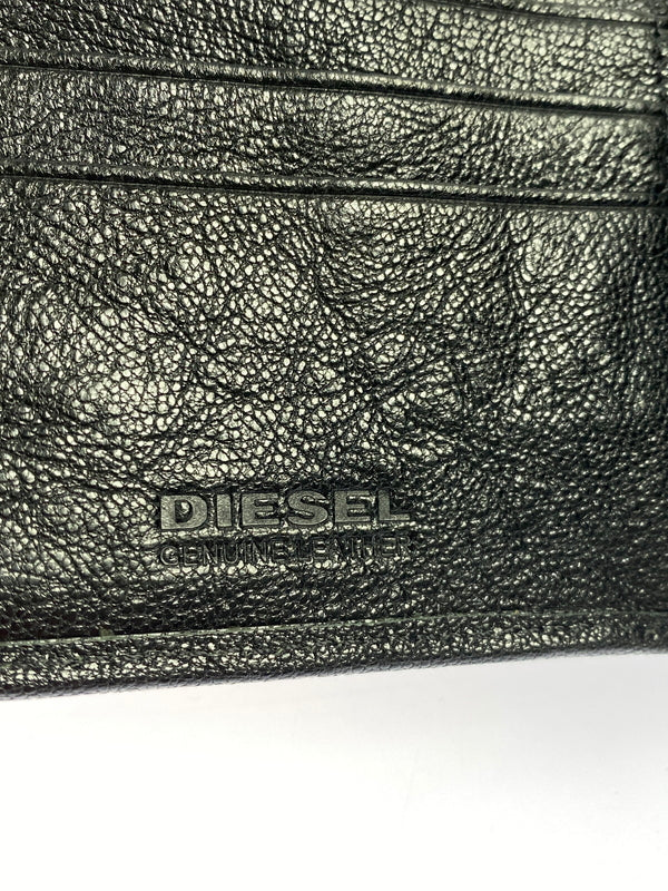【中古品】【メンズ】 DIESEL ディーゼル X03925 二つ折り財布 財布 200-260707-jt-25-min カラー:ブラック 万代Net店