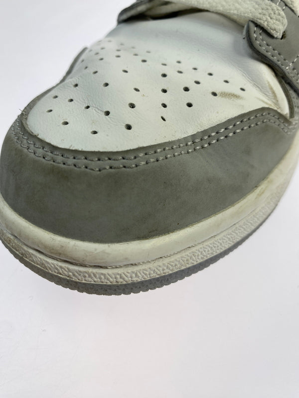【中古品】【メンズ/レディース】 NIKE ナイキ AIR JORDAN 1 LOW DC0774-105 ウィメンズ エアジョーダン1 ロー スニーカー 靴 シューズ 160-260825-em-23-min サイズ:26.5cm カラー:WOLF GREY 万代Net店