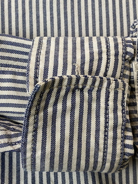 【中古品】【メンズ】 ACNE STUDIOS アクネストゥディオズ STRIPE SHIRT FN-MN-SHIR000592 ストライプシャツ メンズ 長袖シャツ 141-260825-em-50-min サイズ:44 カラー:ネイビー/ホワイト(ストライプ) 万代Net店