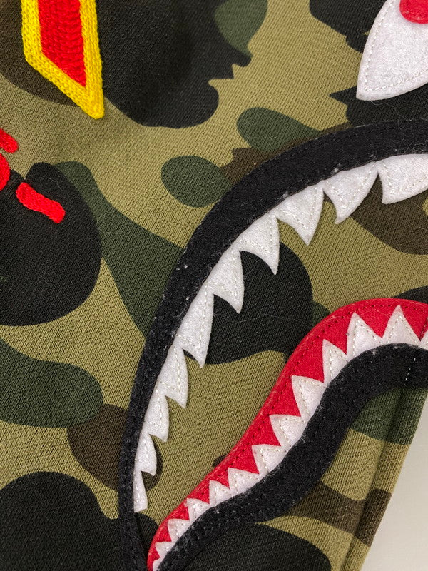 【中古品】【メンズ】 A BATHING APE アベイシングエイプ CAMO SHARK PARKA カモ シャーク パーカー トップス フーディー 142-261002-em-28-min サイズ:S カラー:グレー 万代Net店