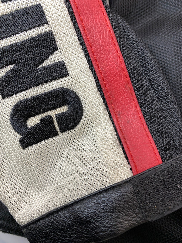 【中古品】【メンズ】 GREEDY グリーディー バイクジャケット ライディングジャケット ライダーズ メッシュ 刺繍 ワッペン 146-261016-em-22-min サイズ:M カラー:ホワイト/ブラック 万代Net店