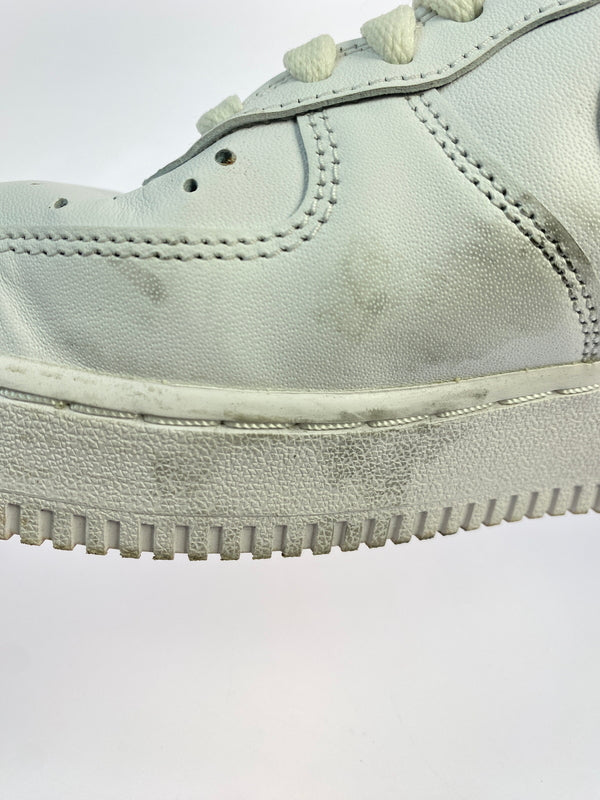 【中古品】【メンズ】 NIKE ナイキ AIR FORCE 1 LOW '07 CW2288-111 エアフォース1 ロー '07スニーカー メンズ シューズ 靴 160-261030-em-01-min サイズ:27.0cm カラー:ホワイト 万代Net店