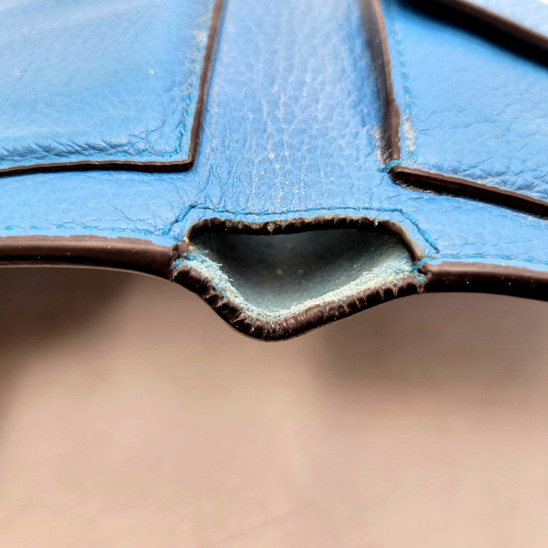 【現状渡し品】【メンズ/レディース】 GUCCI グッチ 658681 エンボスロゴ 二つ折り コンパクトウォレット 財布 181-250212-as-45-izu カラー:ブルー系 万代Net店