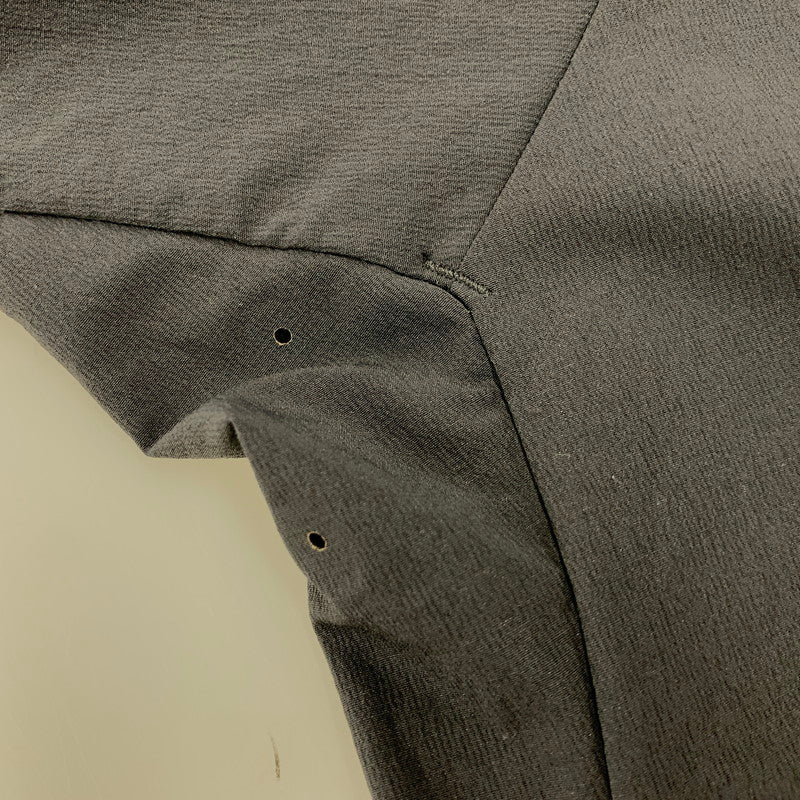 【中古美品】【メンズ】 GRAPHPAPER グラフペーパー GM251-70053 PERTEX EQUILIBRIUM パーテックス イクイリブリウム S/S ショートスリーブ TECH PULLOVER テックプルオーバー トップス 半袖 140-251006-ya-02-izu サイズ:2 カラー:BLACK 万代Net店