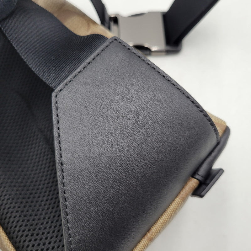 【中古品】【メンズ/レディース】 COACH コーチ × STAR WARS スターウォーズ WAIST BAG F79950 ウエストバッグ カバン 鞄 180-251113-as-12-izu カラー:ブラウン×ブラック 万代Net店