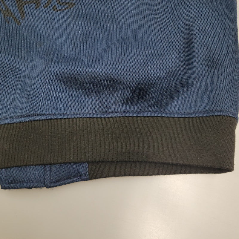 【中古品】【メンズ】 STUSSY ステューシー WORLD TOUR BACKPRINT POLYESTER JACKET ワールドツアー バックプリント ポリエステル ジャケット アウター 142-251123-cs-11-izu サイズ:M カラー:ネイビー×ブラック 万代Net店