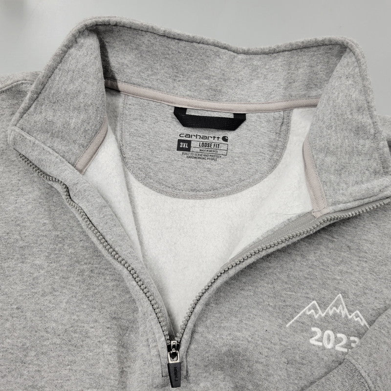 【中古品】【メンズ】 Carhartt カーハート TS5294-M LOOSE FIT "TECHSTYLE OS 2023"刺繍 HALF ZIP SWEATSHIRT ハーフ ジップ スウェットシャツ トップス 146-260305-yn-07-izu サイズ:3XL カラー:グレー 万代Net店