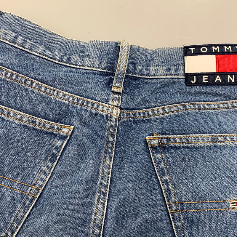 【中古品】【メンズ】 TOMMY JEANS トミー ジーンズ ETHAN イーサン 刺繍入り DENIM PANTS デニム パンツ ボトムス ズボン 158-260322-cs-21-izu サイズ:W28 L32 カラー:インディゴ 万代Net店