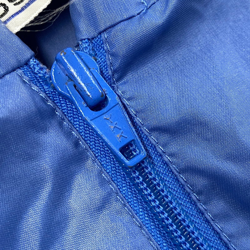 【中古品】【メンズ】 IZOD LACOSTE アイゾッド ラコステ NYLON ANORAK HOODIE ナイロン アノラック フーディー 青円糸巻タグ 146-260607-as-27-izu サイズ:M カラー:ライトブルー 万代Net店