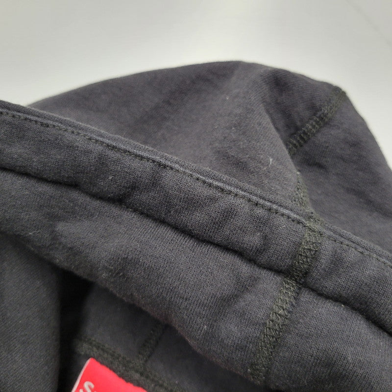 【中古品】【メンズ】 Supreme シュプリーム CLASSIC SCRIPT HOODED SWEATSHIRT クラシック スクリプト フーデッド スウェットシャツ パーカー 149-260526-as-12-izu サイズ:L カラー:ブラック 万代Net店