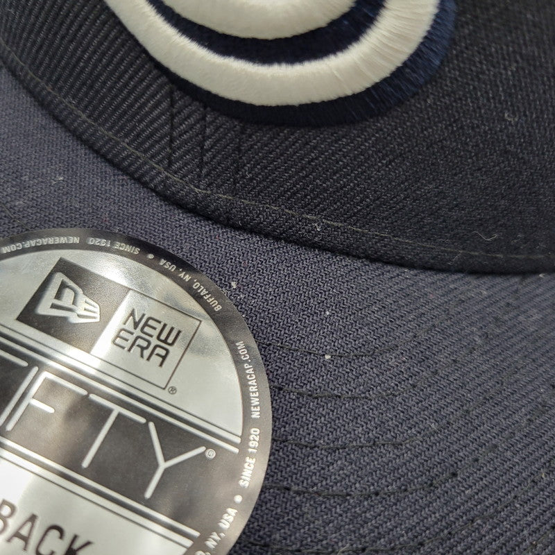 【中古品】【メンズ/レディース】 NEW ERA ニューエラ × SCHOTT ショット 9FIFTY ナインフィフティー LOGO SNAPBACK CAP ロゴ スナップバック キャップ 帽子 185-260724-ya-17-izu サイズ:F カラー:ネイビー 万代Net店