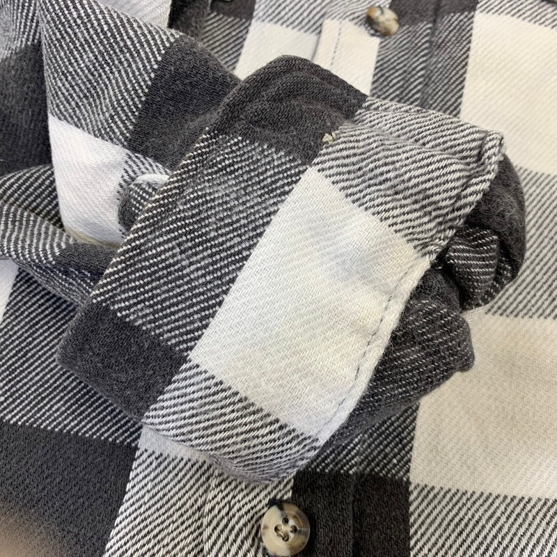 【中古品】【メンズ】 OSHKOSH オシュコシュ B'GOSH ビゴッシュ BUFFALO CHECK HEAVY FLANNEL SHIRT バッファロー チェック ヘビー フランネル シャツ トップス 長袖 146-260828-cs-06-izu サイズ:不明 カラー:グレー×ホワイト 万代Net店