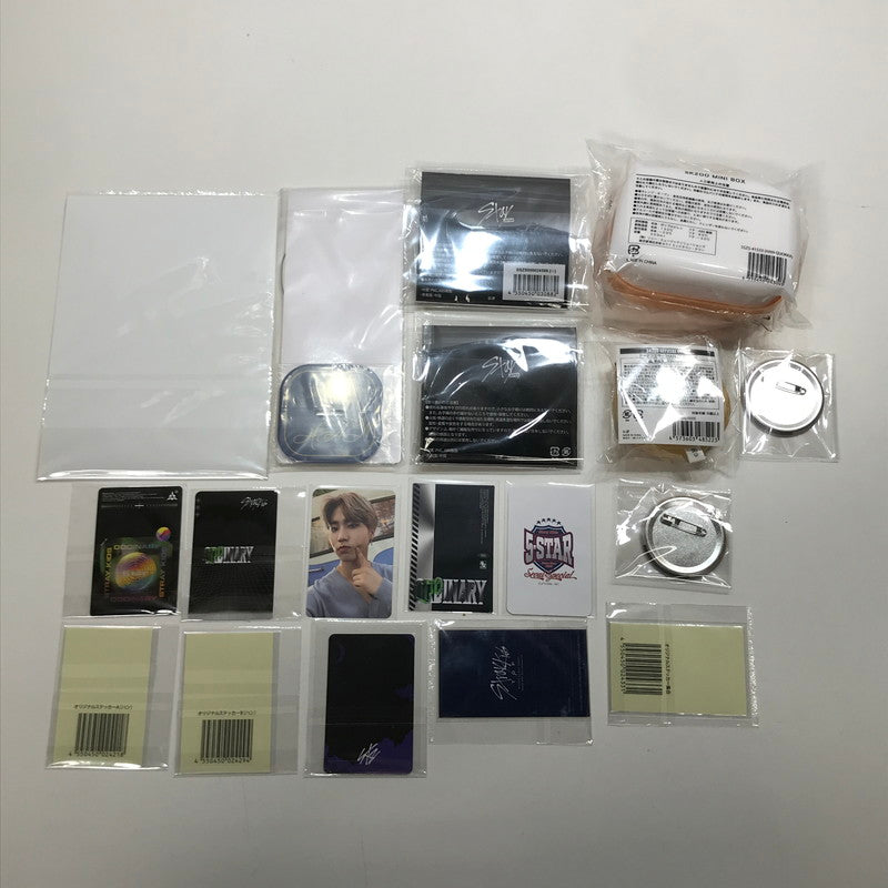 【中古品】 Stray Kids ストレイキッズ スキズ ハン グッズ まとめ トレカ ステッカー 缶バッチ ミラー など 084-251126-mh-03-fuz 万代Net店