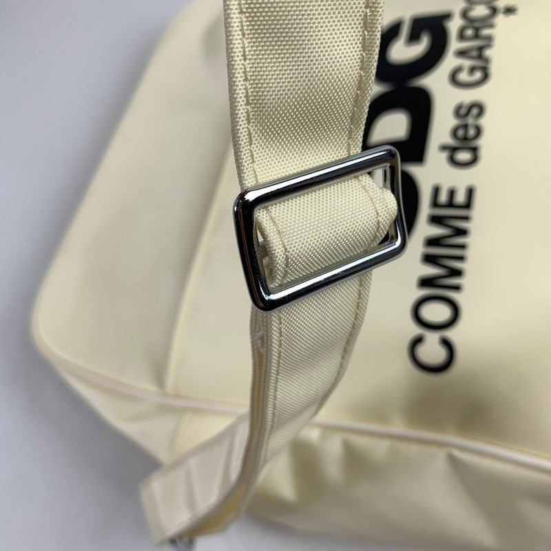 【中古品】【レディース】 COMME DES GARCONS ショルダーバッグ カバン コムデギャルソン 188-251211-st-18-fuz カラー:ホワイト 万代Net店