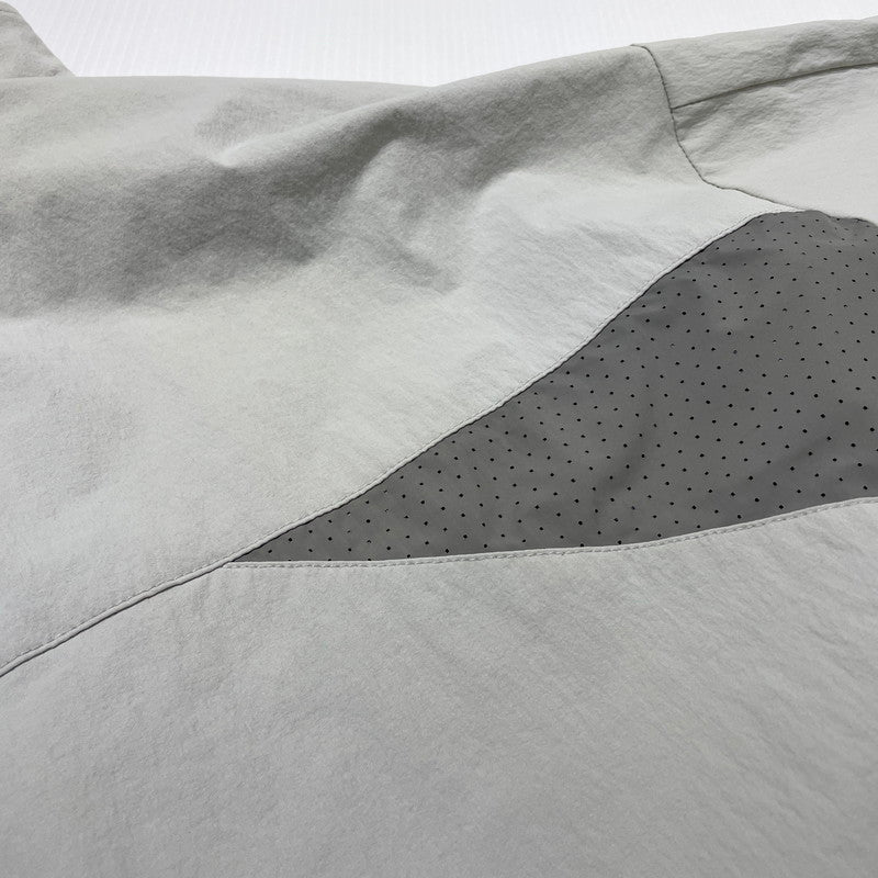 【中古品】【メンズ】 417EDIFICE フォーワンセブン エディフィス GREYFULLREG PUNCHING PANEL NYLON BLOUSON 25-011-312-1001-1-0 グレーフルテック パンチングパネル ナイロンブルゾン ライトアウター 147-260806-yo-19-tei サイズ:L カラー:グレー 万代Net店