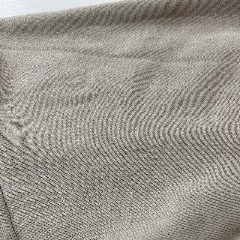 【現状渡し品】【メンズ】 FEAR OF GOD ESSENTIALS フィアーオブゴッド エッセンシャルズ CLASSIC HOODIE クラシック フーディー トップス プルオーバーパーカー 142-260507-ks-27-tei サイズ:XL カラー:グレー 万代Net店
