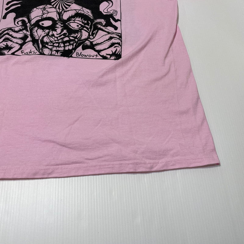 【中古品】【メンズ】 Supreme シュプリーム 25FW FUCKIN BLOWOUT S/S TEE ファッキンブローアウト ショートスリーブTシャツ 半袖トップス 149-260625-ss-01-tei サイズ:M カラー:ライトピンク 万代Net店