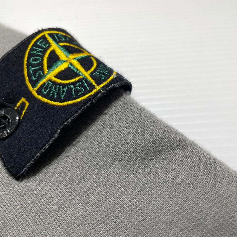 【中古品】【メンズ】 STONE ISLAND ストーン アイランド PATCH MOCK NECK SWEAT 3515647 パッチ付き モックネックスウェット 長袖 トップス トレーナー 141-260707-sa-08-tei サイズ:M カラー:グレー 万代Net店