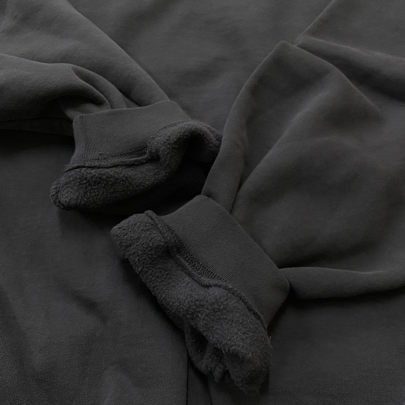 【中古品】【メンズ】 FEAR OF GOD ESSENTIALS フィア オブ ゴッド エッセンシャルズ CAMPUS 90's LONG SLEEVE SWEAT キャンパス 90年代 ロング スリーブ スウェット 長袖 トップス トレーナー 142-260718-sa-06-tei サイズ:L カラー:ブラック 万代Net店