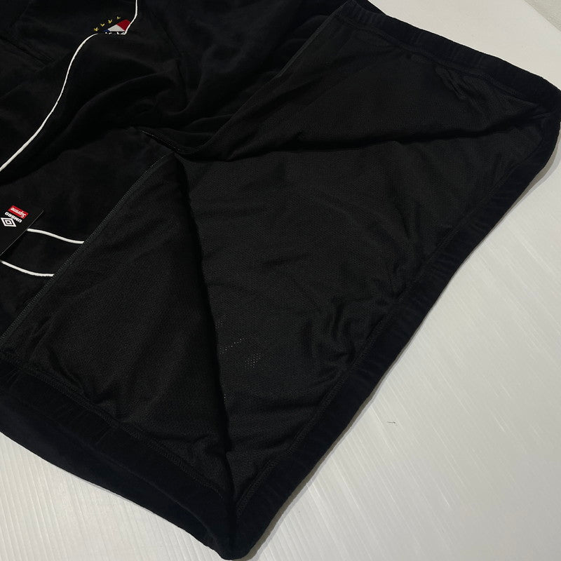 【中古品】【メンズ】 Supreme シュプリーム × UMBRO アンブロ 別注コラボ 26AW VELOUR TRACK JACKET ベロア トラックジャケット アウター 149-260925-ss-07-teih サイズ:XL カラー:ブラック 万代Net店