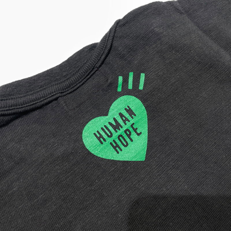 【中古品】【メンズ】 HUMAN MADE ヒューマンメイド × J-HOPE OF BTS ジェイホープ 別注コラボ HUMAN HOPE GRAPHIC T-SHIRT ”BLACK” XX31TE001 ヒューマンホープ グラフィック Tシャツ 半袖 トップス 142-261014-yo-18-teih サイズ:S カラー:ブラック 万代Net店