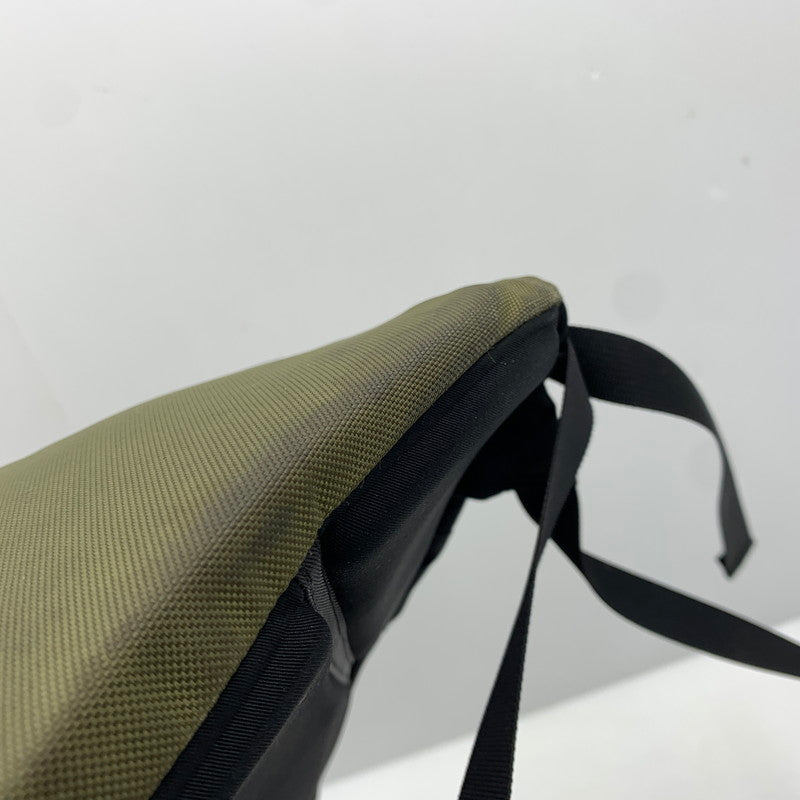 【現状渡し品】【メンズ】 ARC'TERYX アークテリクス ARRO 22 BACKPACK 24016-119936 アロー バックパック カバン リュックサック 188-261014-ko-21-teih カラー:ブラック/カーキ 万代Net店