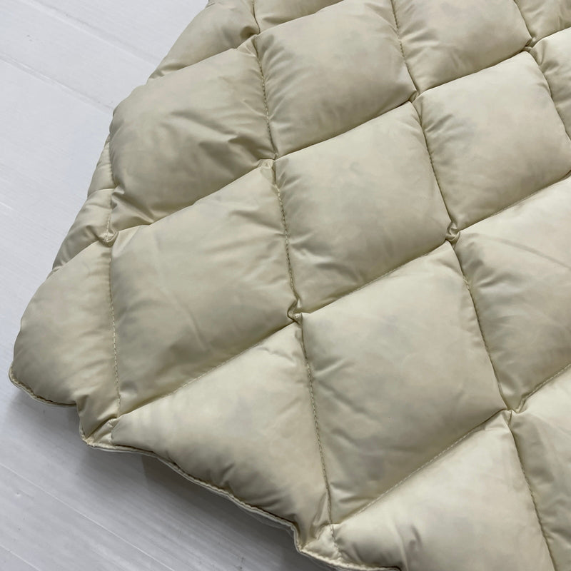 【中古品】【メンズ】 STUSSY ステューシー REVERSIBLE QUILTED VEST 115695 リバーシブル キルテッド ベスト アウター 142-261015-sa-02-teih サイズ:M カラー:ホワイト 万代Net店
