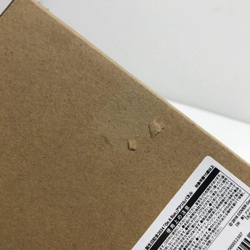 【中古美品】 ホロライブ ジジ・ムリン 誕生日記念2024 「On A Run」 アクリルパネル 053-251225-hi-10-tag 万代Net店