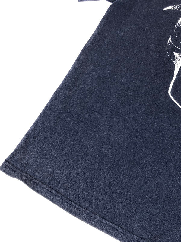 【現状渡し品】【メンズ】 STUSSY ステューシー GRAPHIC S/S T-SHIRT グラフィック ショートスリーブ Tシャツ 半袖 トップス 142-250902-yy-05-tag サイズ:L カラー:ネイビー 万代Net店