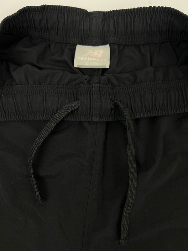 【中古品】【メンズ】 NEW BALANCE ニューバランス NYLON JACKET & SHORTS SET UP AMJ35450/AMS35450 ナイロンジャケット ショーツ セットアップ 178-260620-kk-11-hon サイズ:S カラー:ブラック 万代Net店