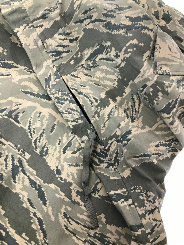 【中古品】【メンズ】 USAF アメリカ空軍 00's GORE-TEX PARKA DEGITAL CAMO 2045370 USA製 ゴアテックス パーカー アウター 146-260826-rt-18-tagh サイズ:S カラー:グリーン 万代Net店