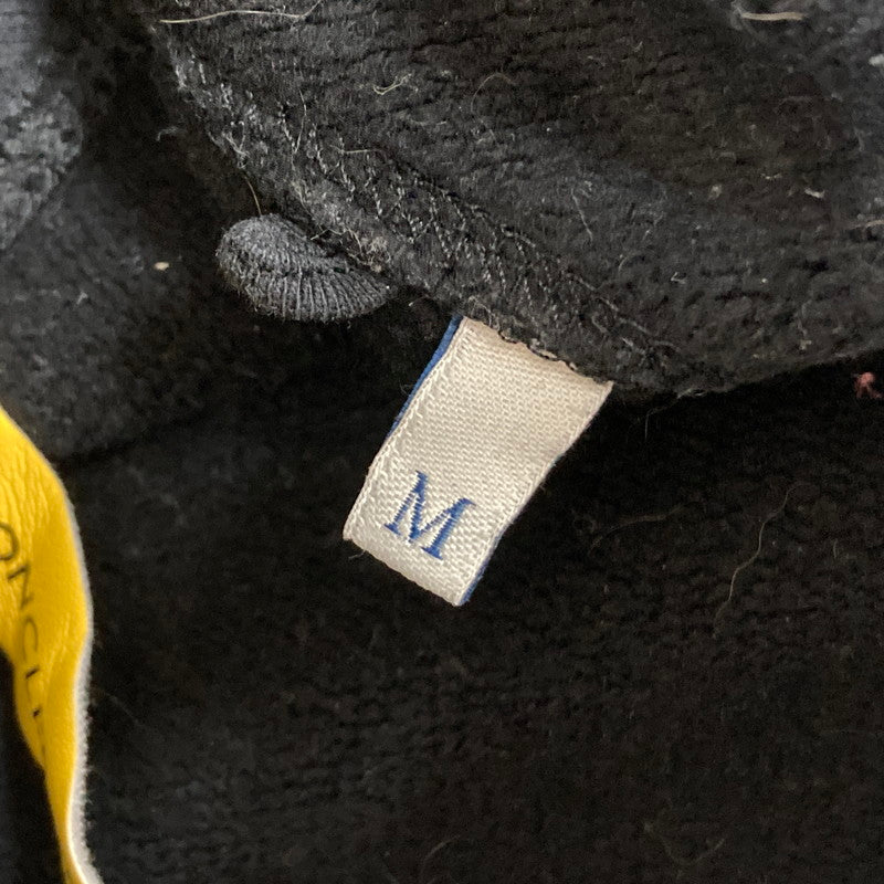 【中古品】【メンズ】 MONCLER UNDEFEATED モンクレール アンディフィーテッド GENIUS MAGILIA GIROCOLLO LOGO HOODIE スウェットパーカー 古着 141-250314-mh-06-fur サイズ:M カラー:ブラック 万代Net店