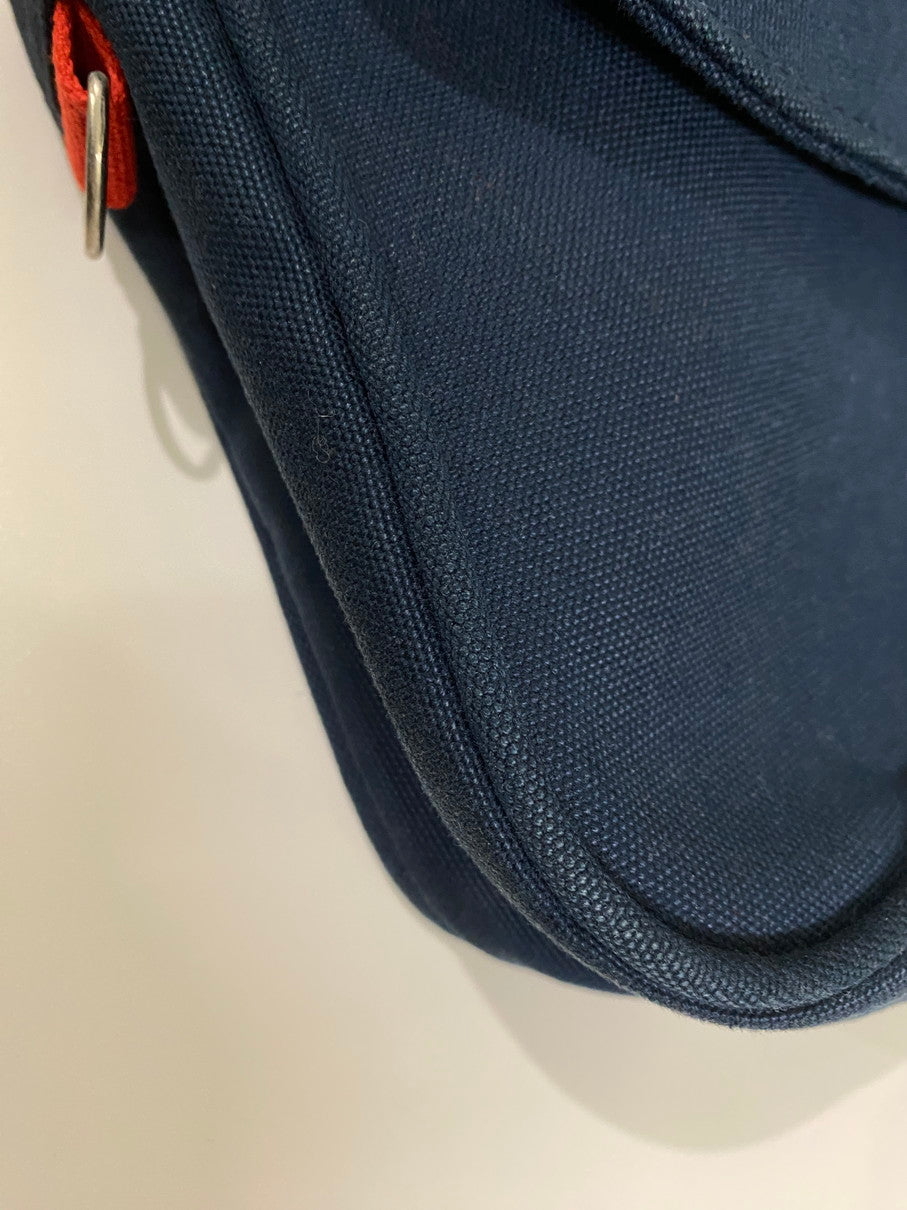 【中古品】【メンズ/レディース】 marimekko マリメッコ MAGNEETTILAUKKU 310205654 マグネットバッグ カバン 188-251021-jt-17-min カラー:ネイビー 万代Net店