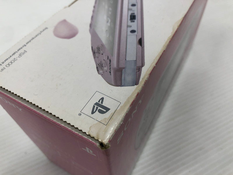 【中古品】 SONY ソニー PSP 2000 本体 ローズ・ピンク 動作確認済 ロード時異音あり バッテリー欠品 プレイステーション・ポータブル 023-261010-ns-02-teih 万代Net店