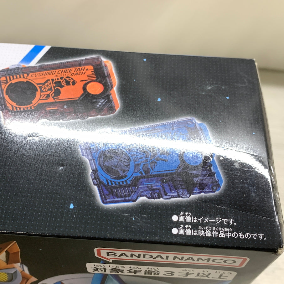 【未使用品】 仮面ライダーゼロワン SUPER BEST 変身ベルト DXエイムズショットライザー 仮面ライダーバルカン&バルキリーセット 042-260828-MS-13-min 万代Net店