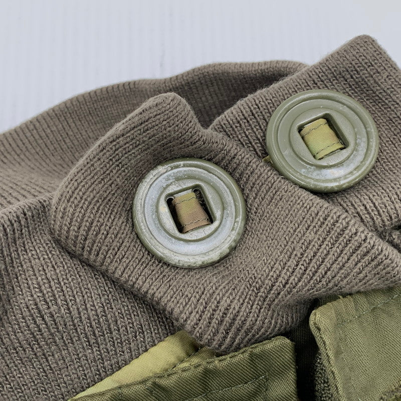 【現状渡し品】【メンズ】 CANADIAN ARMY カナダ軍 8415-21-370-5573 1992 90S COMBAT PARKA 90年代 コンバットパーカー アウター 長袖 146-250913-cs-03-izu サイズ:2/M カラー:オリーブ 万代Net店