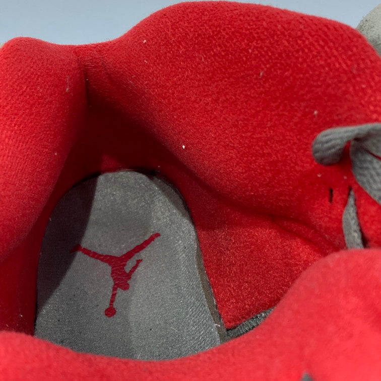 【中古品】【メンズ】 NIKE ナイキ 136027-051 AIR JORDAN 5 RETRO P51 CAMO スニーカー 本体のみ(箱なし) 160-251214-WA-05-iwa サイズ:28.5cm カラー:カーキ レッド 万代Net店