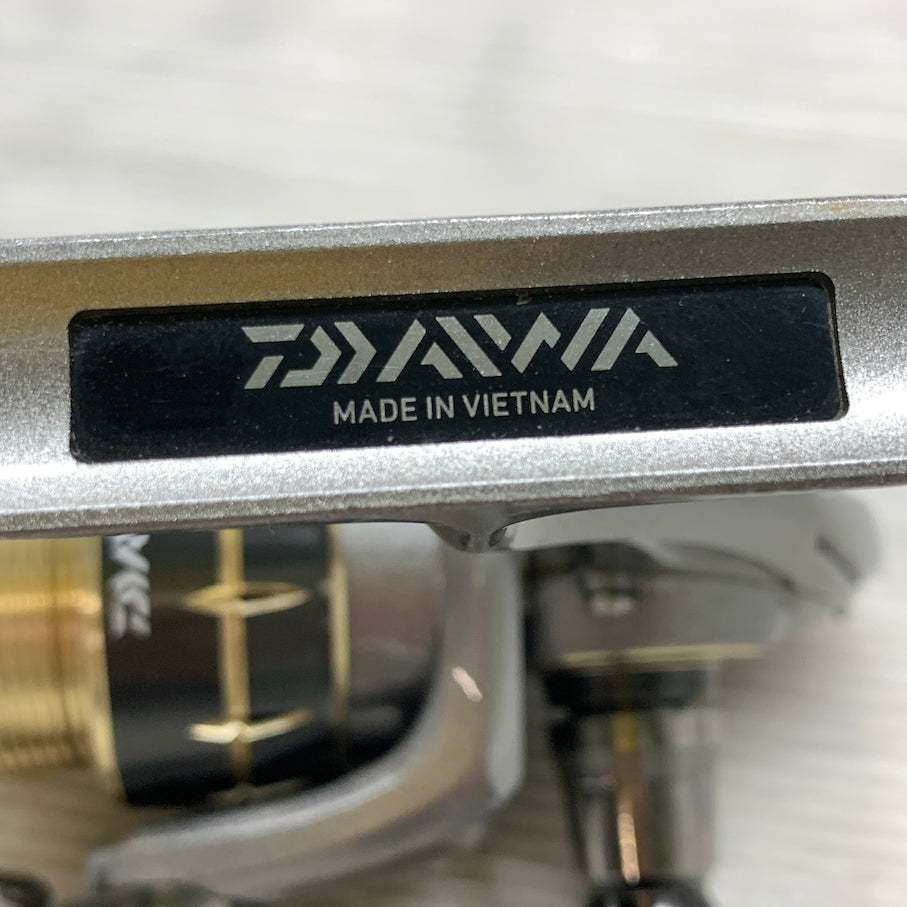 【現状渡し品】 ダイワ 12レガリス 2506SH 134-260529-MS-10-min 万代Net店