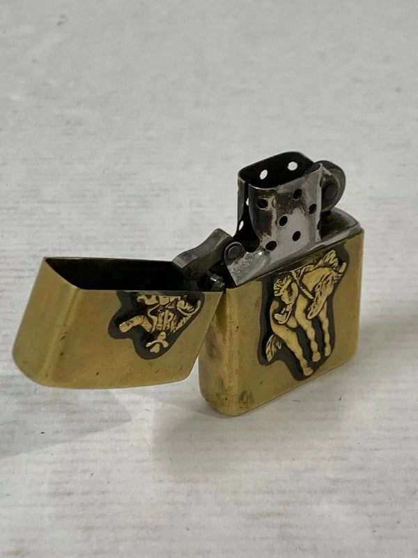 【LIFTる。景品】【中古品】【メンズ/レディース】 ZIPPO ジッポー 1998年製 MARLBORO ロデオカウボーイ ソリッドブラス オイルライター 206-240205-ab-21-min カラー：ゴールド 万代Net店