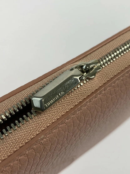 【LIFTる。景品】【中古】TIFFANY&Co. ティファニー 日本限定 LARGE ZIP WALLET ラージジップ ウォレット 長財布 181-250116-me-02-min カラー：ピンク 万代Net店